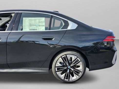 New 2026 BMW 530i RWD image 34