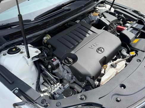 Used 2014 Toyota Avalon XLE Premium FWD image 5