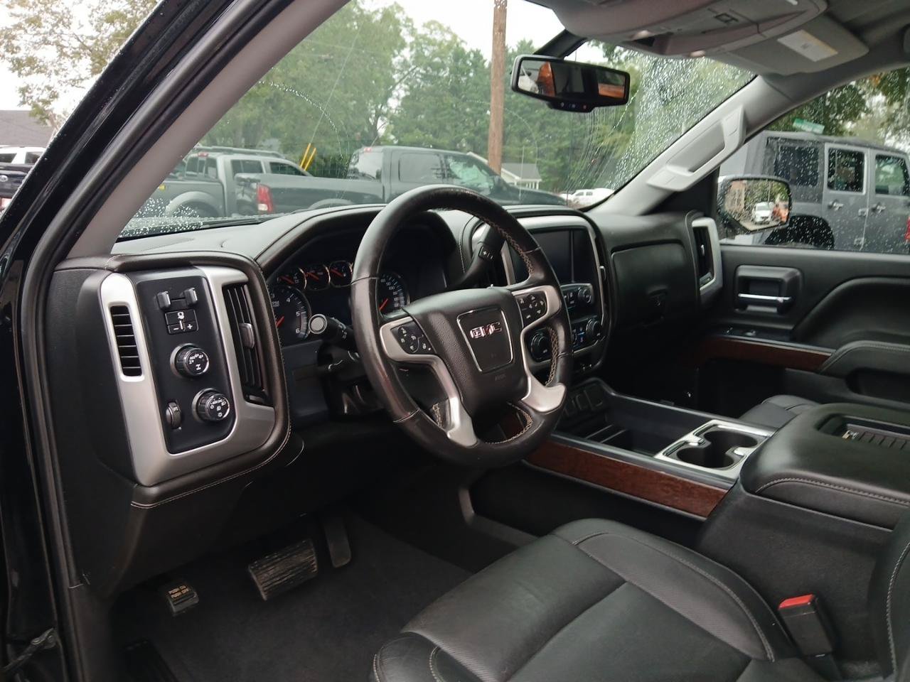 Used 2018 GMC Sierra 1500 SLT w/ SLT Premium Package AWD/4WD image 18