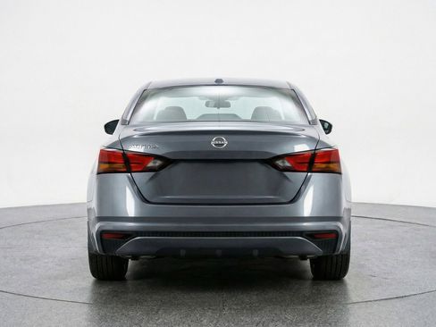 Used 2025 Nissan Altima 2.5 SV image 7