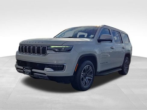 Used 2022 Jeep Wagoneer Series III w/ Flexible Seating Group image 6