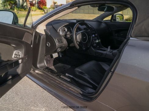 Used 2012 Aston Martin V8 Vantage Roadster image 33