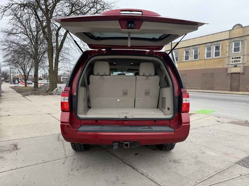 Used 2013 Ford Expedition XLT image 19