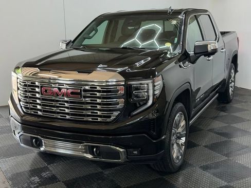 Used 2023 GMC Sierra 1500 Denali w/ Denali Reserve Package AWD/4WD image 6
