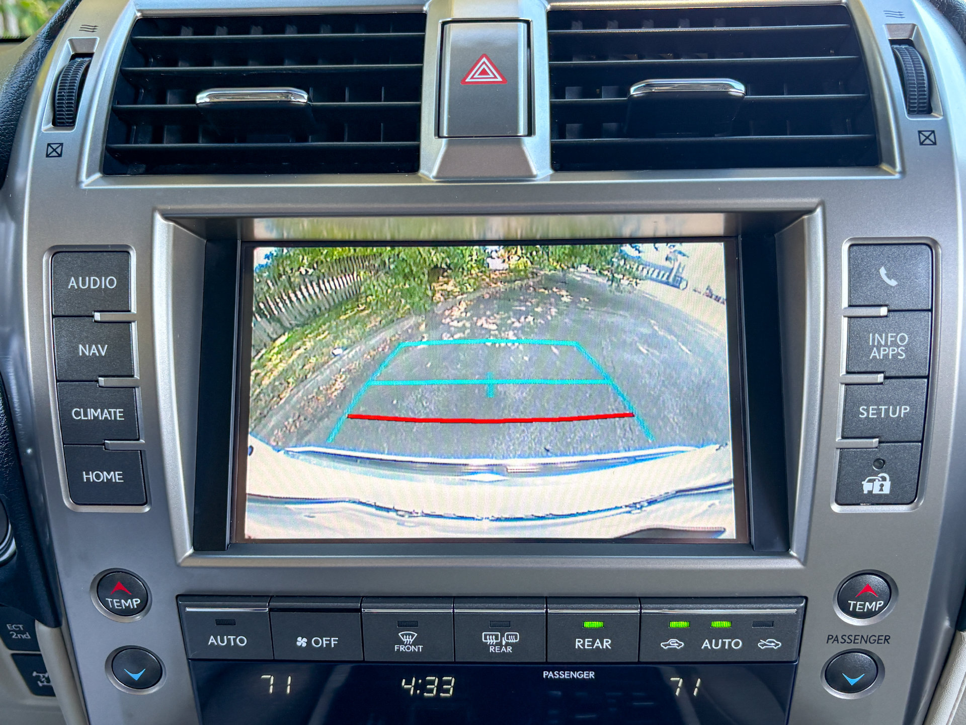 Used 2021 Lexus GX 460 Premium w/ Premium Package AWD/4WD image 17