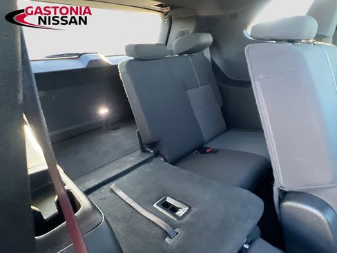 Used 2025 GMC Acadia Elevation image 36