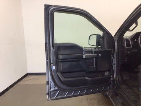 Used 2016 Ford F150 XLT w/ Equipment Group 302A Luxury image 11