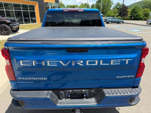 Used 2022 Chevrolet Silverado 1500 Custom AWD/4WD image 6