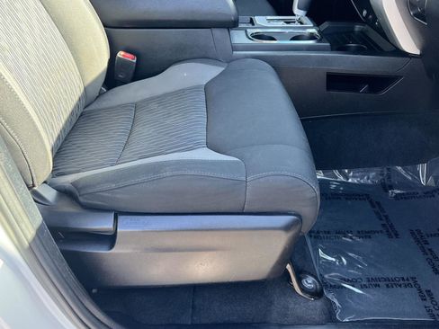 Used 2014 Toyota Tundra SR5 w/ SR5 Upgrade Package AWD/4WD image 18