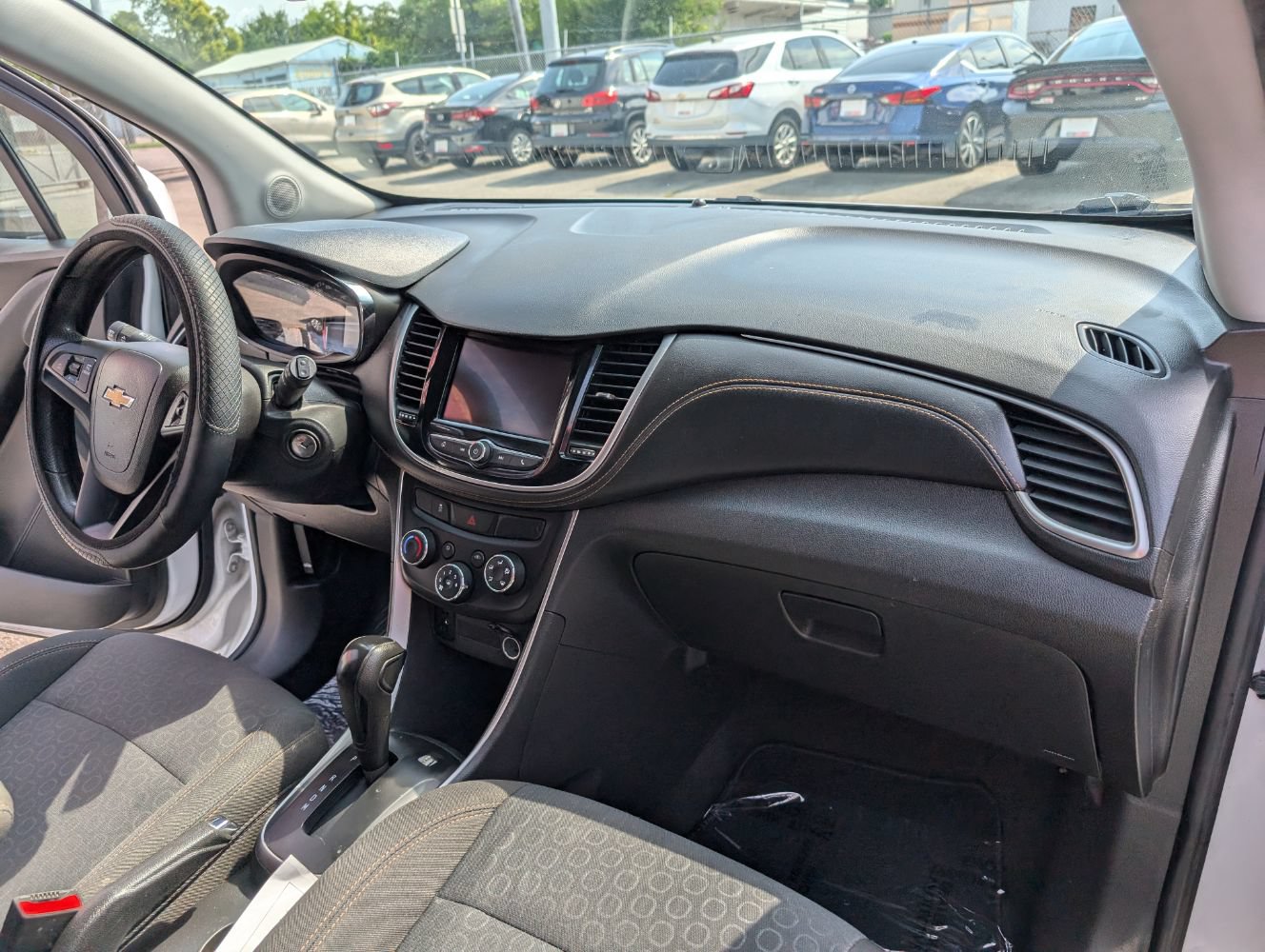 Used 2020 Chevrolet Trax LS w/ Tint and Cruise Package FWD image 13