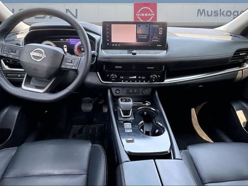 Used 2026 Nissan Rogue SL FWD image 7