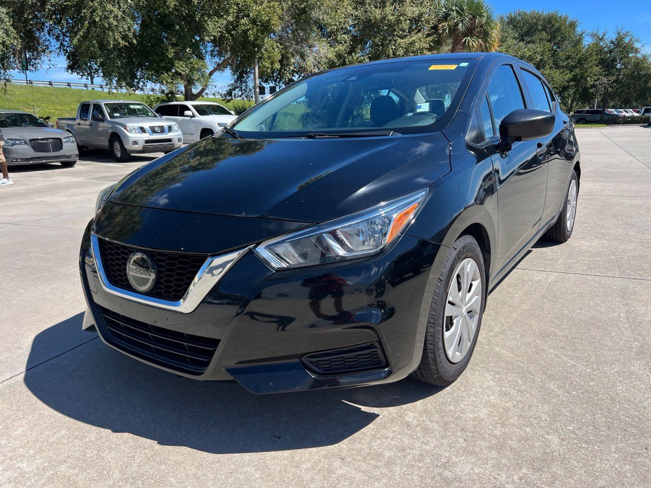 Used 2021 Nissan Versa S FWD image 1