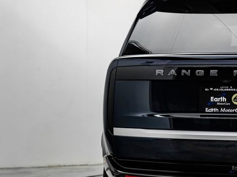 Used 2023 Land Rover Range Rover SV AWD/4WD image 14