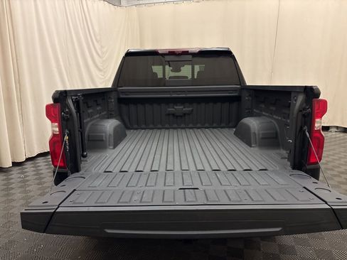 Used 2025 Chevrolet Silverado 1500 ZR2 w/ Technology Package AWD/4WD image 11