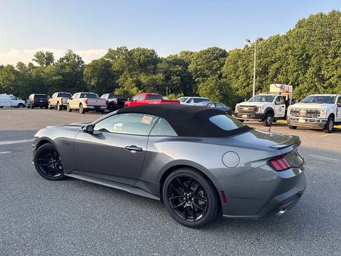 Used 2024 Ford Mustang GT Premium RWD image 4