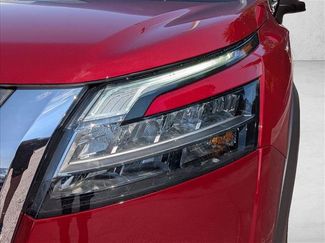 Used 2024 Nissan Pathfinder Platinum w/ Cargo Package FWD video 2