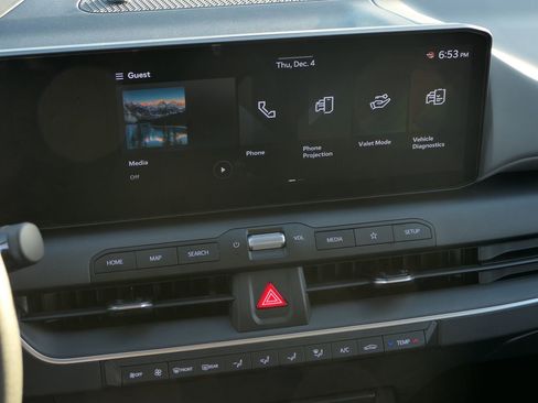 New 2025 Kia K4 LXS image 16