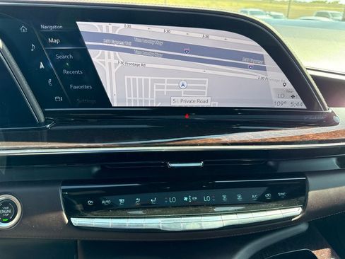 Used 2021 Cadillac Escalade Sport Platinum AWD/4WD image 24