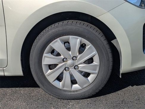 Used 2018 Kia Rio S image 11