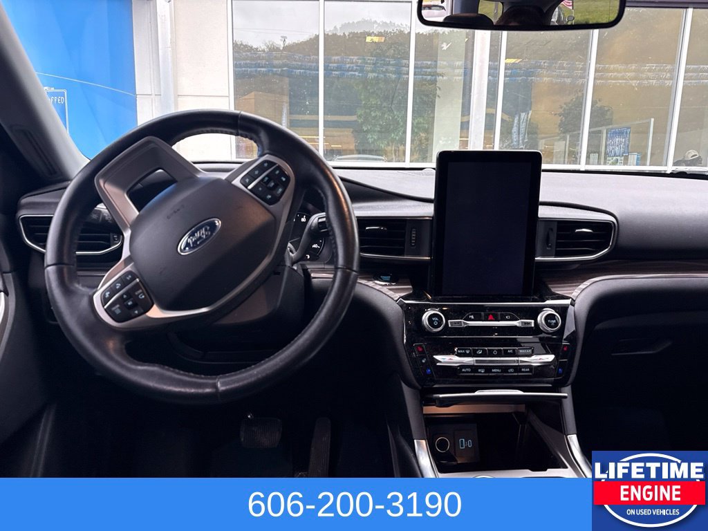 Used 2023 Ford Explorer Limited w/ Limited Technology Package AWD/4WD image 14