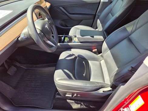 Used 2020 Tesla Model Y Long Range image 9