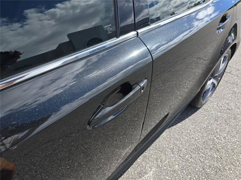 Used 2018 Lexus IS 300 w/ Premium Package RWD image 12