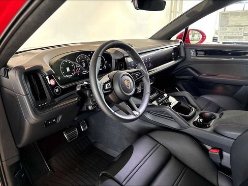 New 2026 Porsche Cayenne GTS AWD/4WD image 4