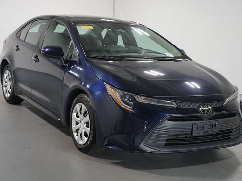 Used 2024 Toyota Corolla LE FWD image 3
