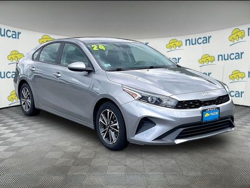 Used 2024 Kia Forte LXS FWD image 1