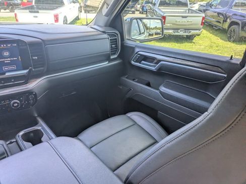 Used 2025 Chevrolet Silverado 1500 LTZ AWD/4WD image 14