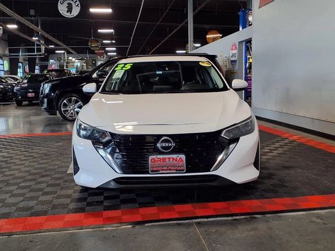 Used 2025 Nissan Sentra SV FWD image 2
