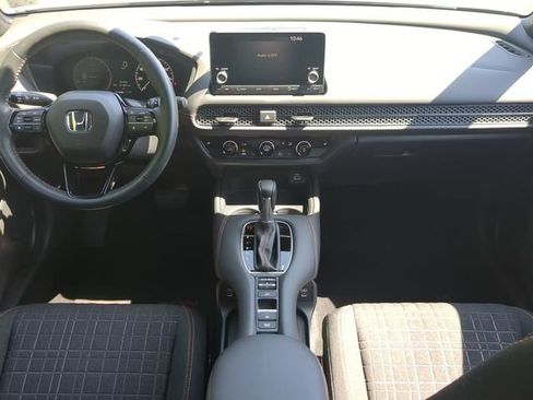 Used 2025 Honda HR-V Sport image 14