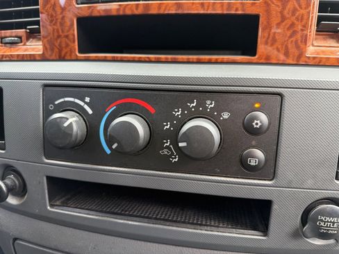 Used 2006 Dodge Ram 1500 Truck SLT RWD image 22