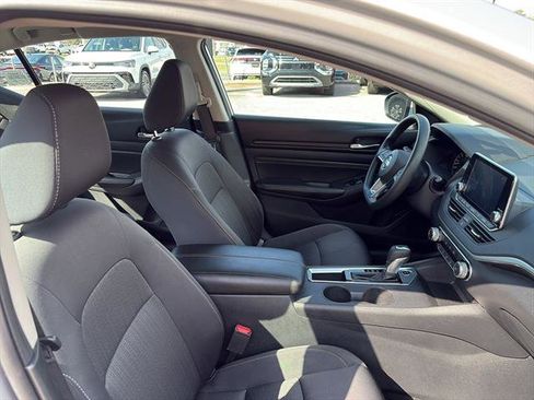 Used 2020 Nissan Altima 2.5 S image 9