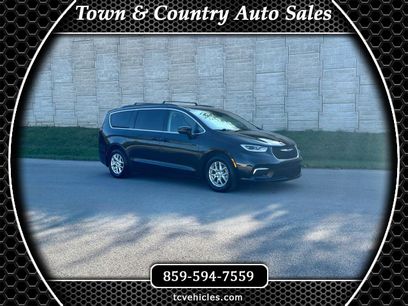 Used 2022 Chrysler Pacifica Touring-L
