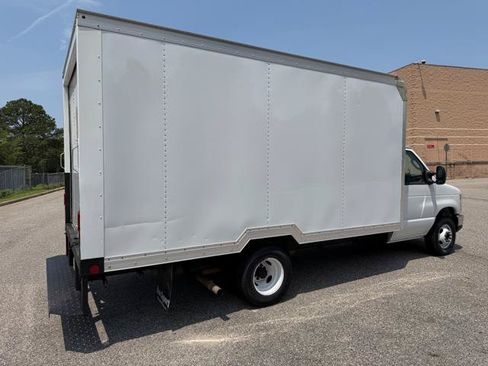 Used 2018 Ford E-350 and Econoline 350 Super Duty w/ Power Windows & Locks Group RWD image 36
