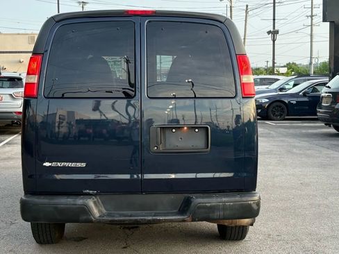 Used 2013 Chevrolet Express 1500 w/ Power Package image 4