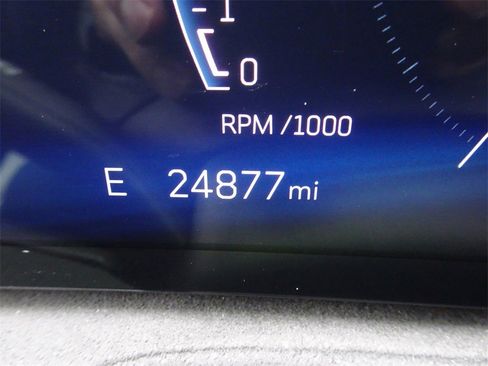 Certified 2024 Cadillac XT4 Sport image 22