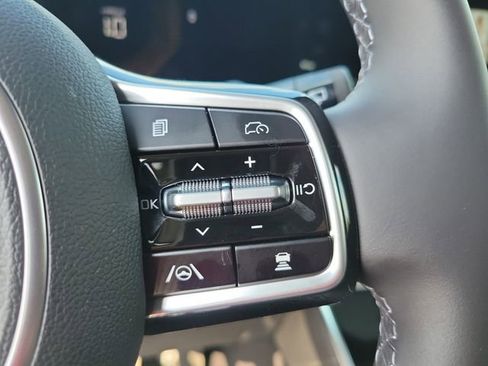 New 2026 Kia Carnival EX image 23