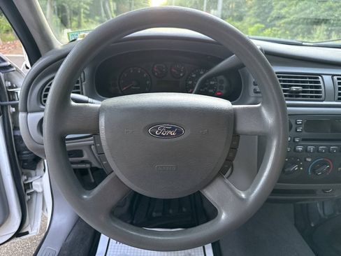 Used 2004 Ford Taurus SES FWD image 21
