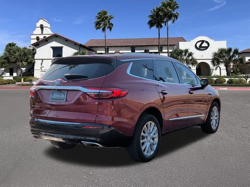 Used 2020 Buick Enclave Essence FWD image 2