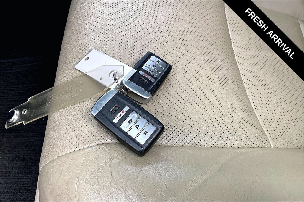 Used 2017 Acura TLX w/ Technology Package FWD image 34