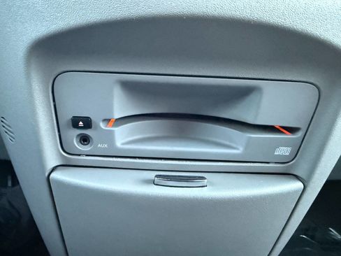 Used 2008 Nissan Quest S w/ Seat Pkg image 35