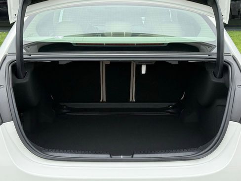 Used 2026 Mercedes-Benz E 350 Sedan image 16