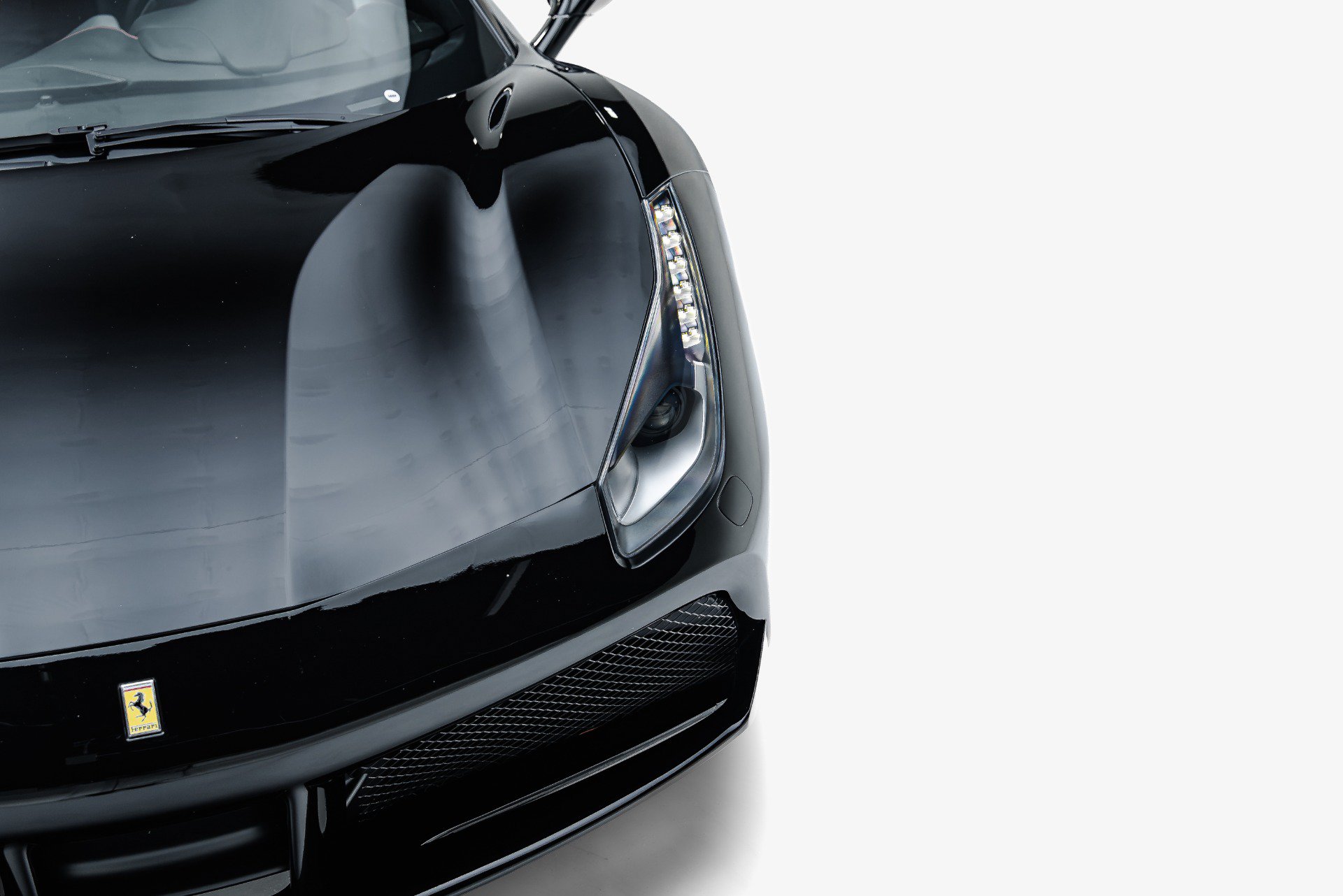 Used 2016 Ferrari 488 GTB RWD image 19