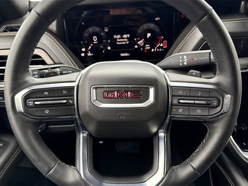 Used 2025 GMC Yukon Elevation image 33