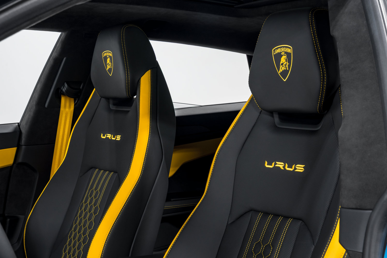 Used 2024 Lamborghini Urus S AWD/4WD image 19