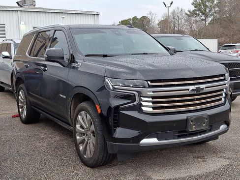 Used 2022 Chevrolet Tahoe High Country image 2