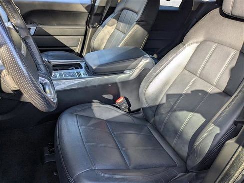 Used 2018 Land Rover Range Rover Sport SE image 16