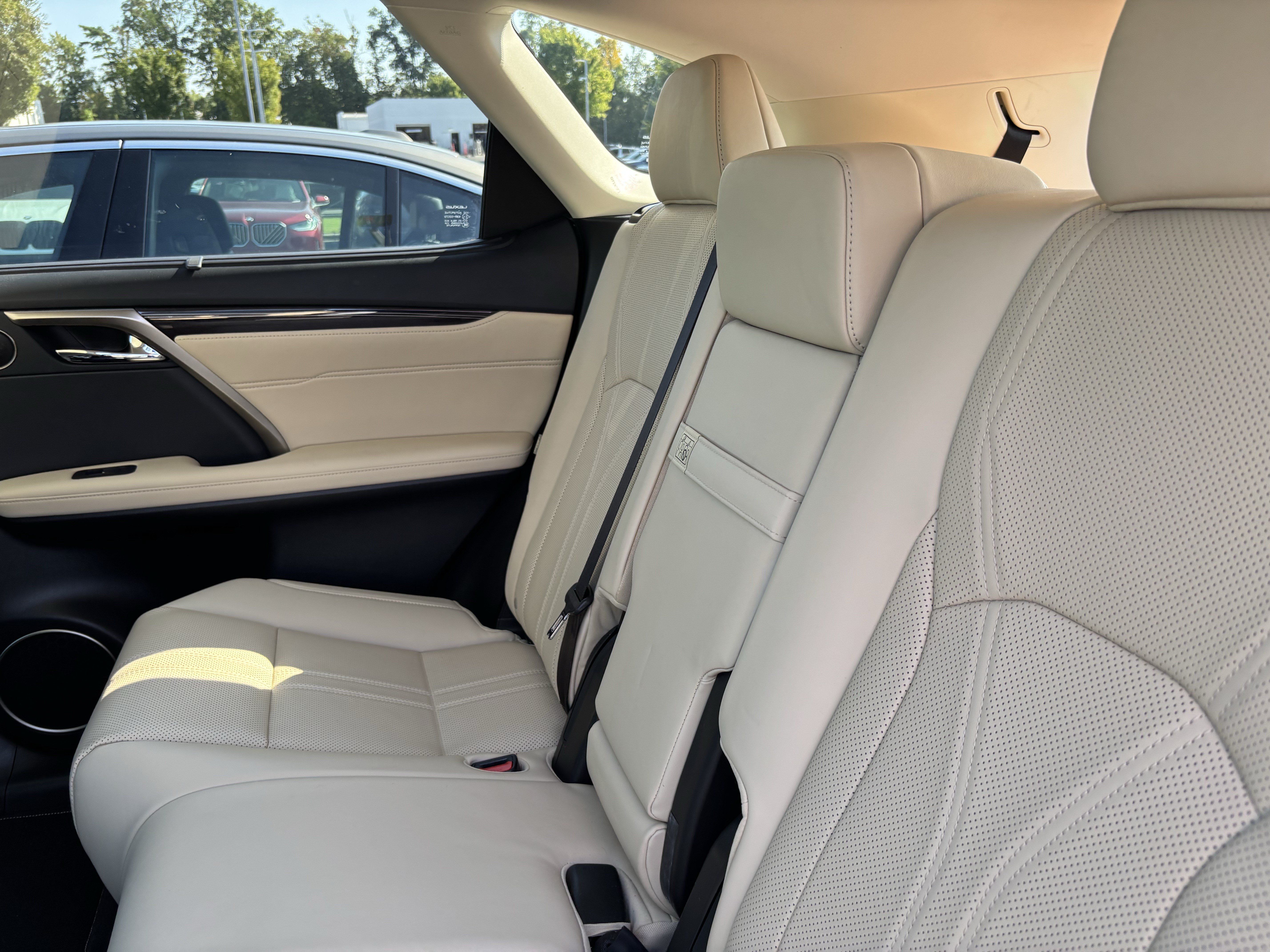 Used 2022 Lexus RX 350L Luxury w/ Accessory Package (Z1) FWD image 32